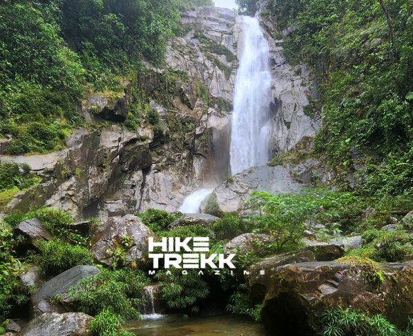 Vista frontal de la cascada la raca en la comarca Gnobe Buglé en Santa Fe Veraguas