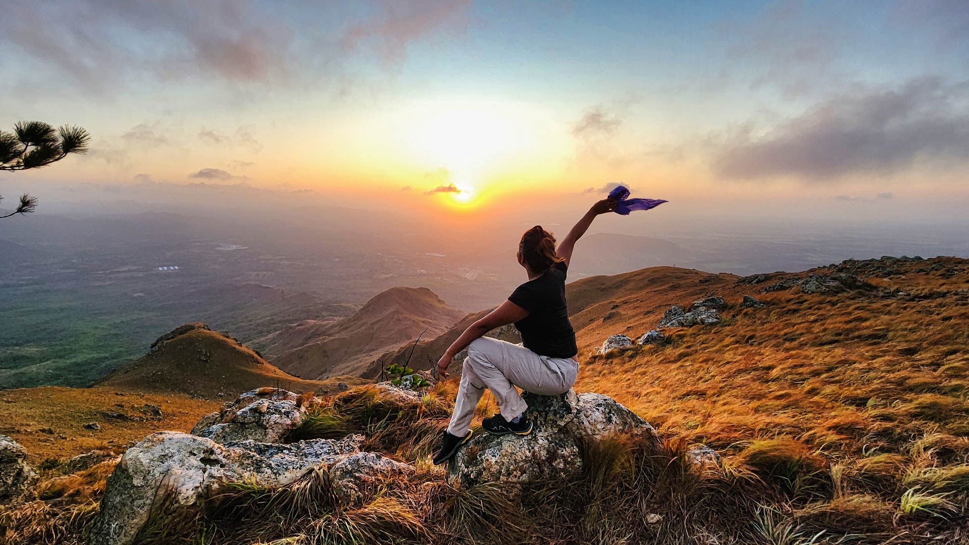 Cerro Guacamaya: Entre Senderos y Leyendas del Corazón de Panamá